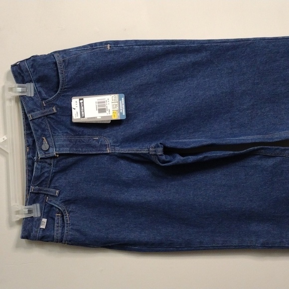 NWT Carhartt Womens Flame Resistant Jeans Size 2/28 - Picture 3 of 12